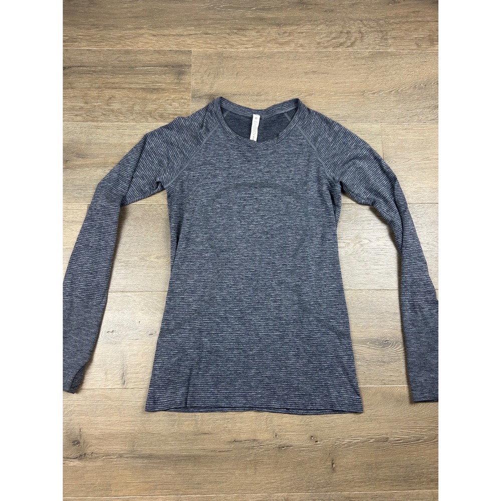 Lululemon Swiftly Tech Long Sleeve Crew Grey Space Dye Stripe Size 8